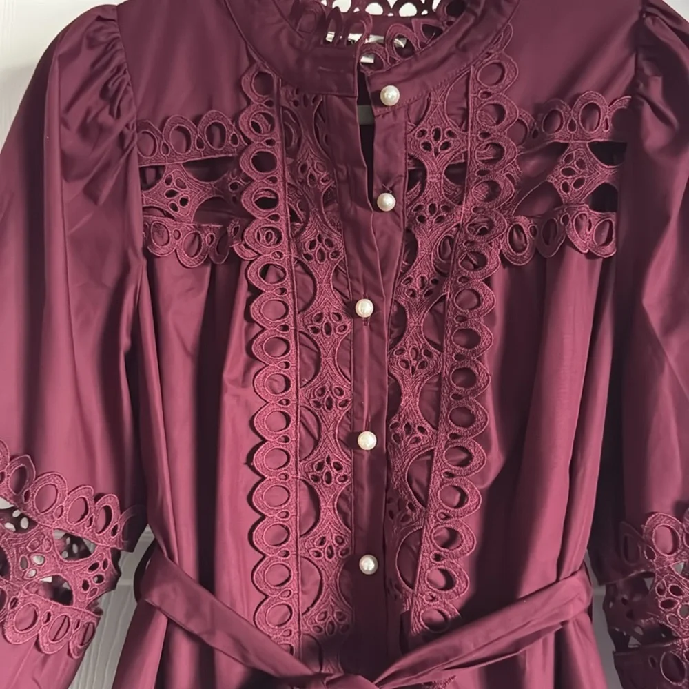 FAR FROM OVER 100% COTTON PLUM EYELET MINI DRESS Entro Size Medium - Picture 3 of 5